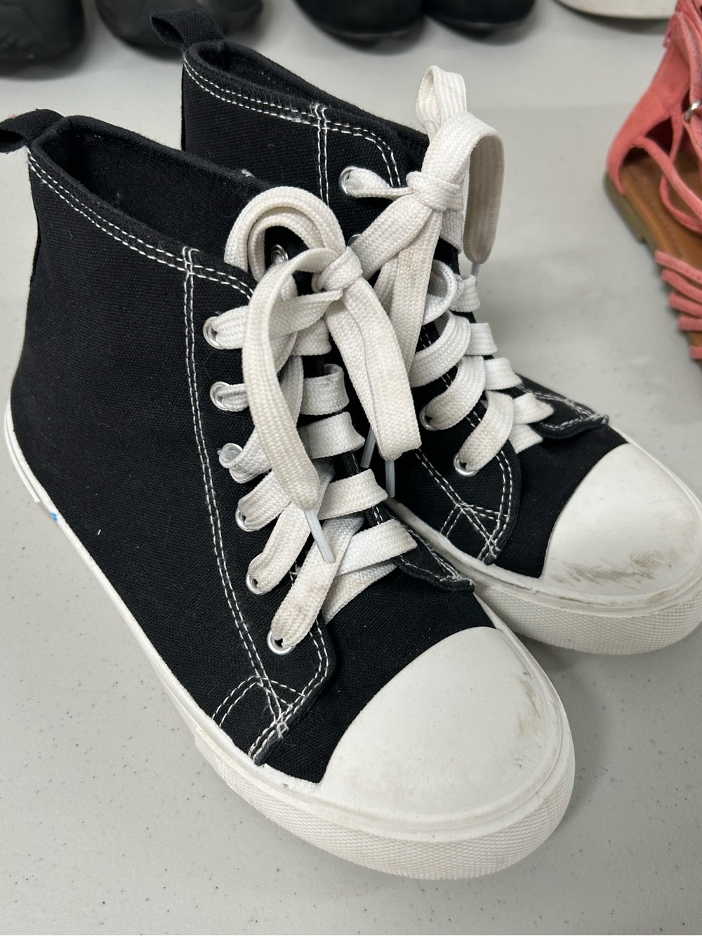 Ardene Black and White High-Top Kids Sneakers